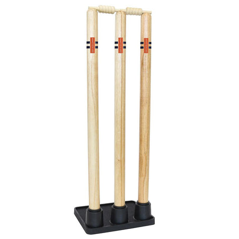 GRAY-NICOLLS GN WOODEN STUMPS WITH RUBBER BASE (3 STUMPS)